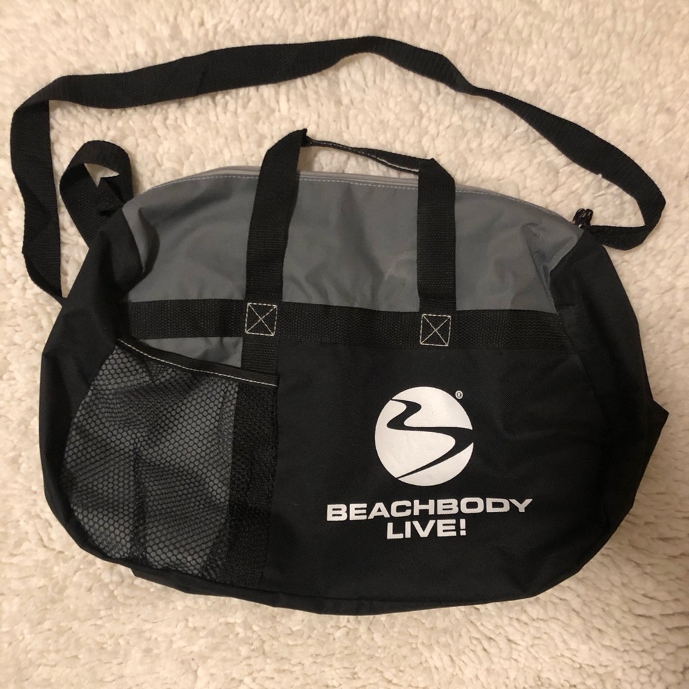 Beachbody Live small lightweight duffel bag